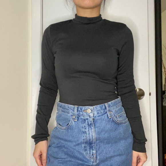 Zara Cropped Turtleneck Set of 2 Gray Black - Picture 2 of 5
